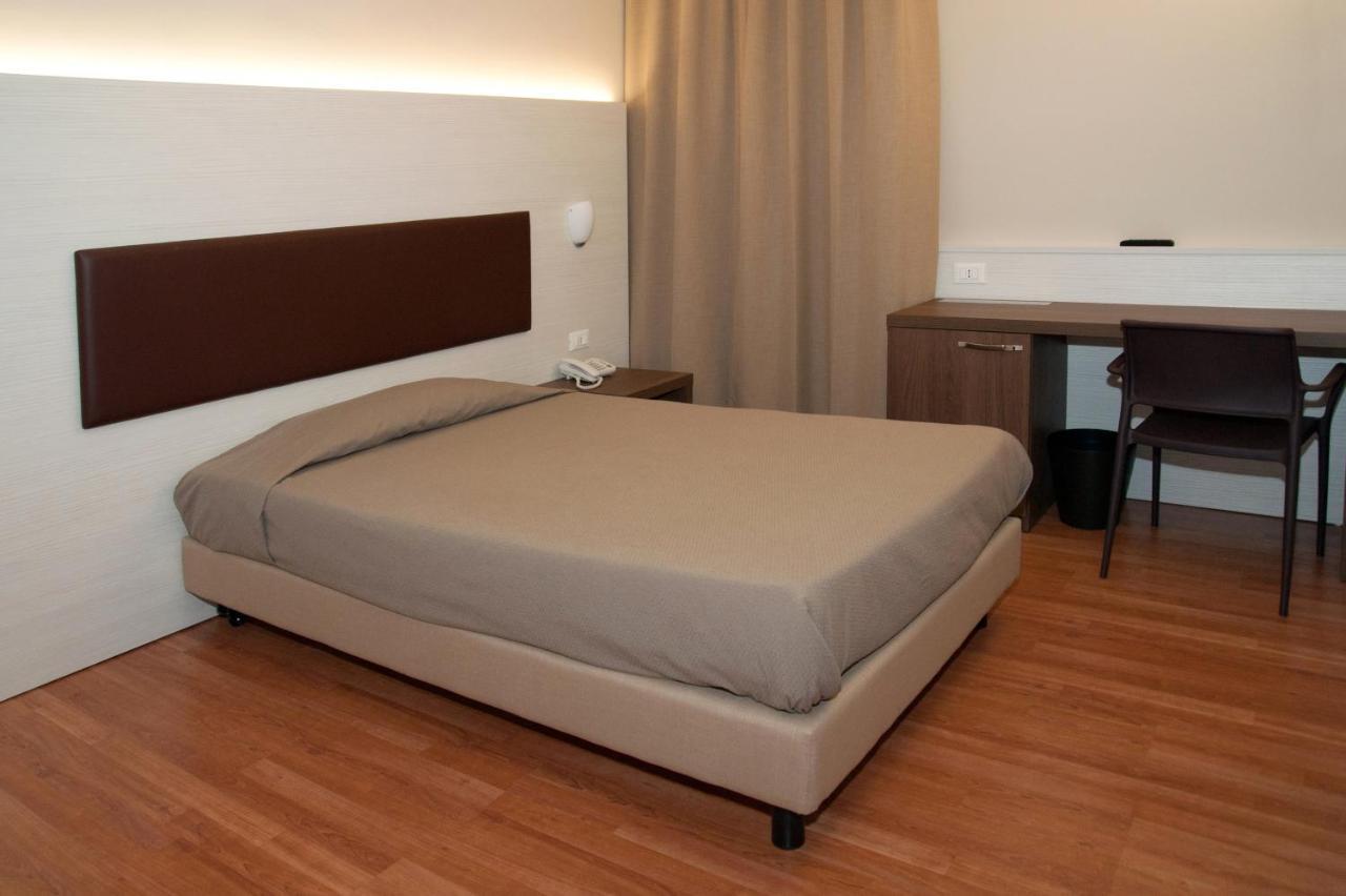 Hotel Buca Di Bacco Volta Mantovana Eksteriør bilde